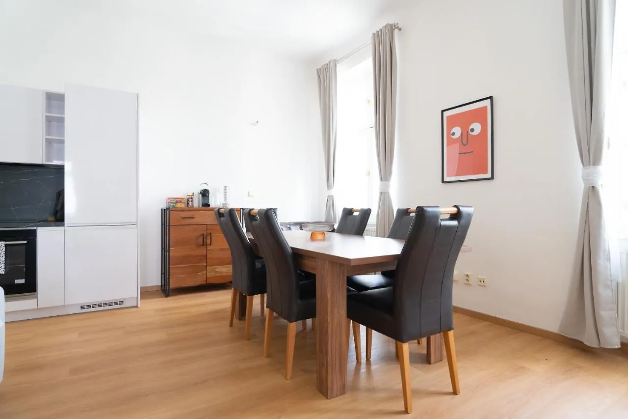 The Dante Prague - Family And Friends Apartments Czech Republic